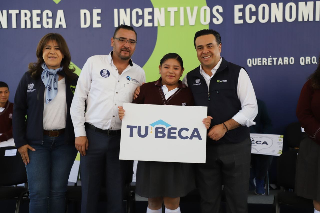 Invierte Municipio De Quer Taro Mdp En Becas Para Estudiantes La