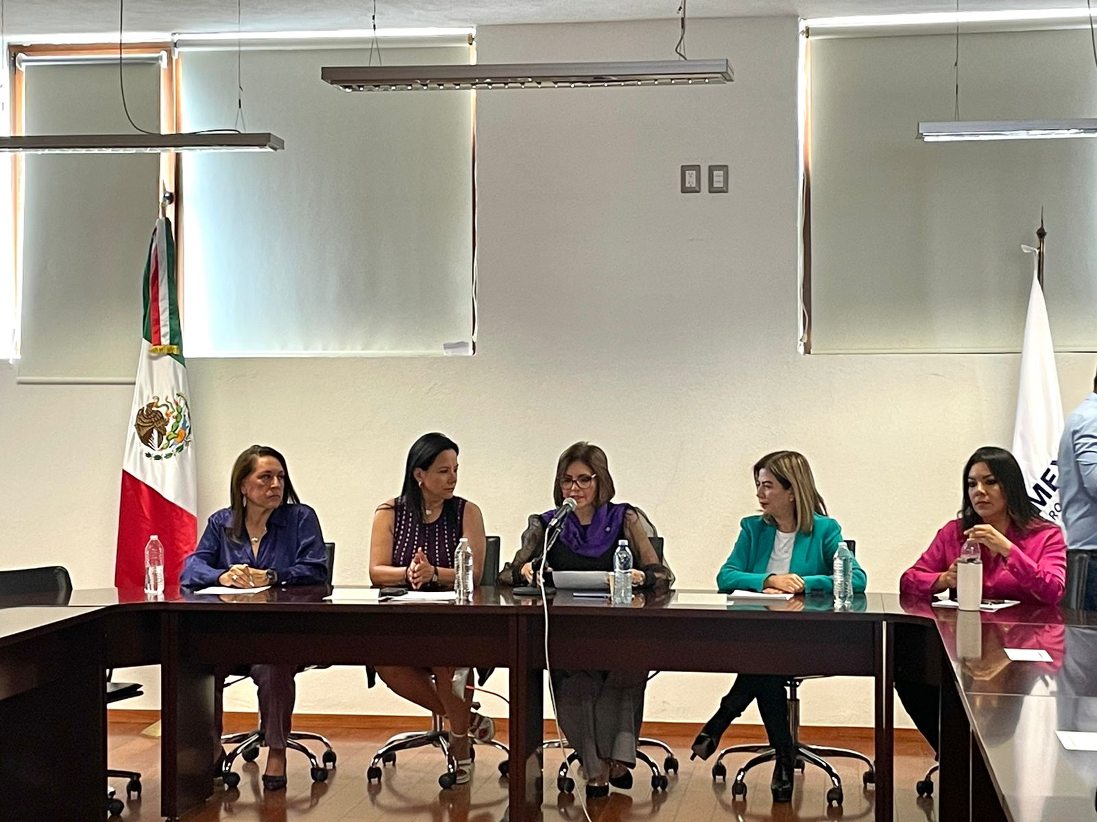 Sufren Violencia Laboral Tres De Cada Mujeres Coparmex La Opini N