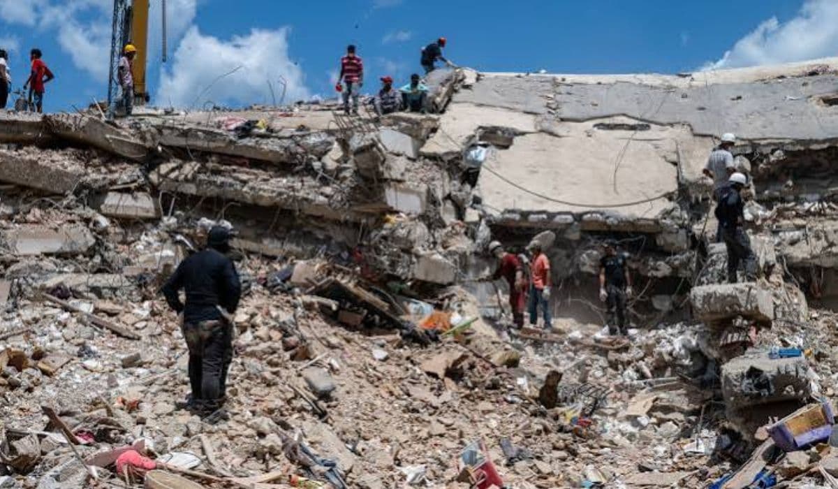 Aumenta a casi 3,000 la cifra de muertos por el devastador doble sismo en Venezuela
