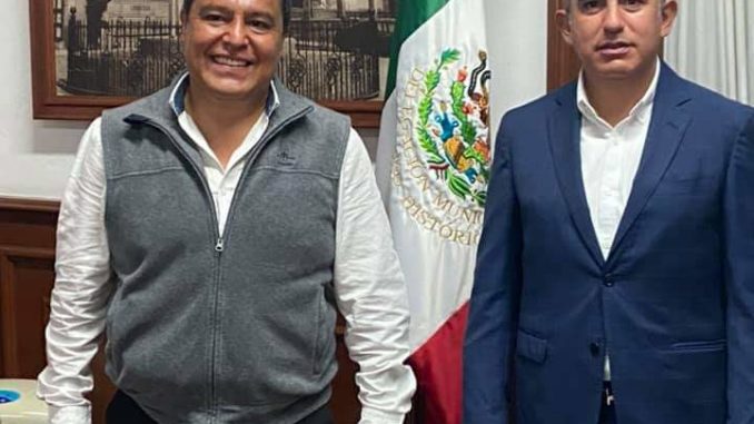 Octavio Mata (der) será el nuevo delegado del Centro Histórico en lugar de Salvador Martínez (izq).